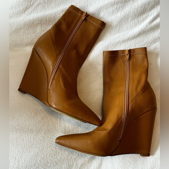 Revolve Raye Lo Boot - Picture 3 of 8